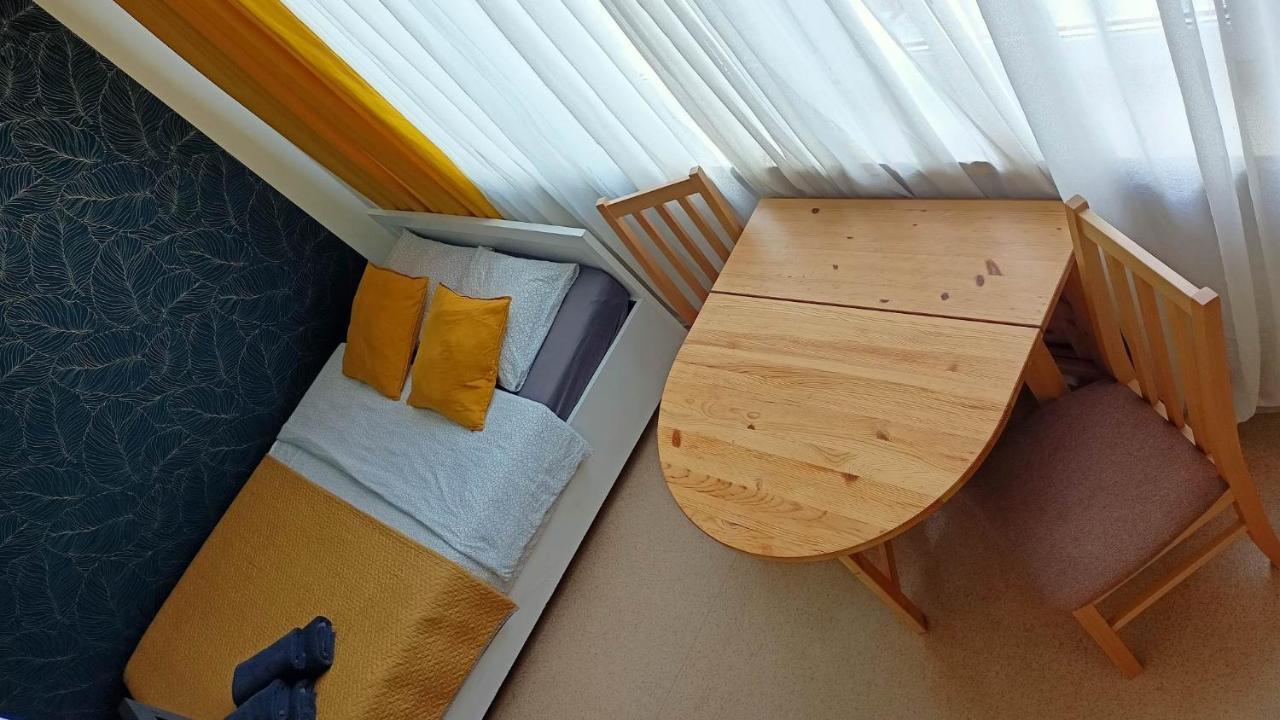 Kawalerka Czestochowa 17 Apartment Exterior foto